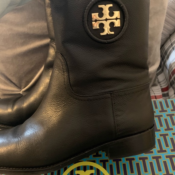 Tory Burch boots - Picture 6 of 7